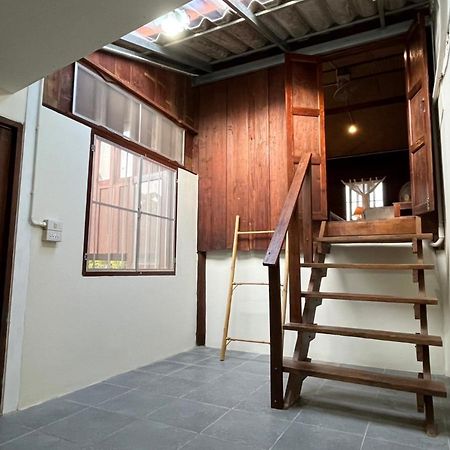 Хостел Brown House Chiangdao Чианг Дао Экстерьер фото