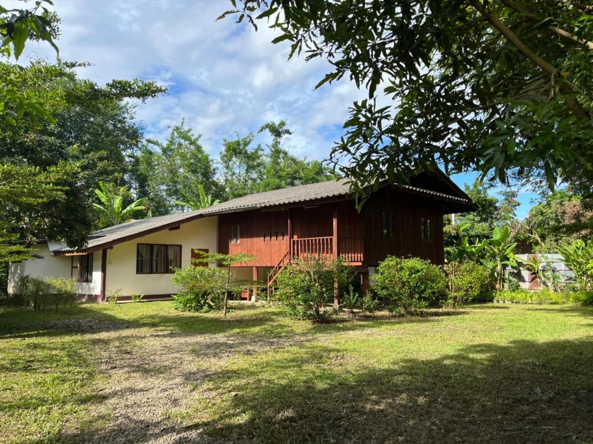 Хостел Brown House Chiangdao Чианг Дао Экстерьер фото