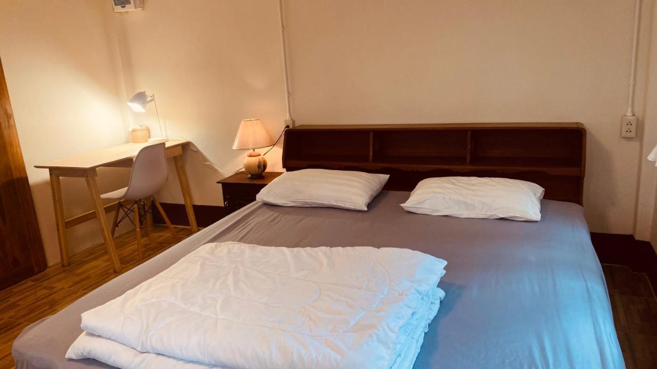Хостел Brown House Chiangdao Чианг Дао Экстерьер фото