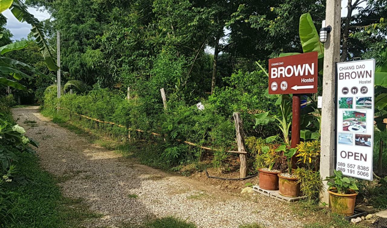 Хостел Brown House Chiangdao Чианг Дао Экстерьер фото