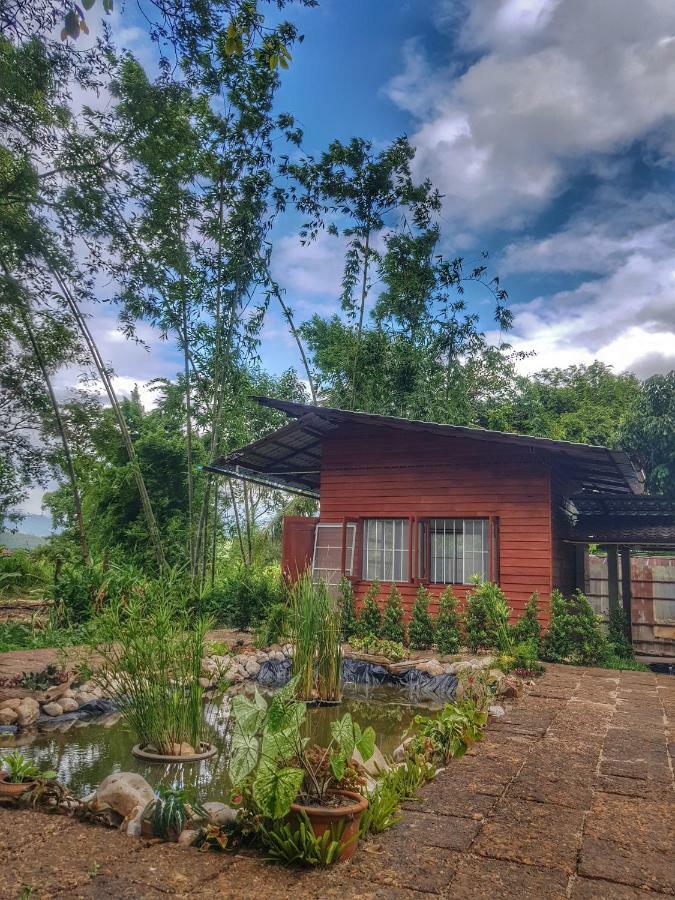 Хостел Brown House Chiangdao Чианг Дао Экстерьер фото